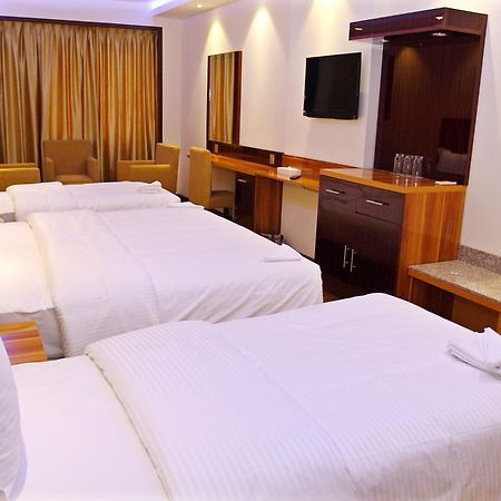 Fal Hotel L.L.C Dubai Kamer foto