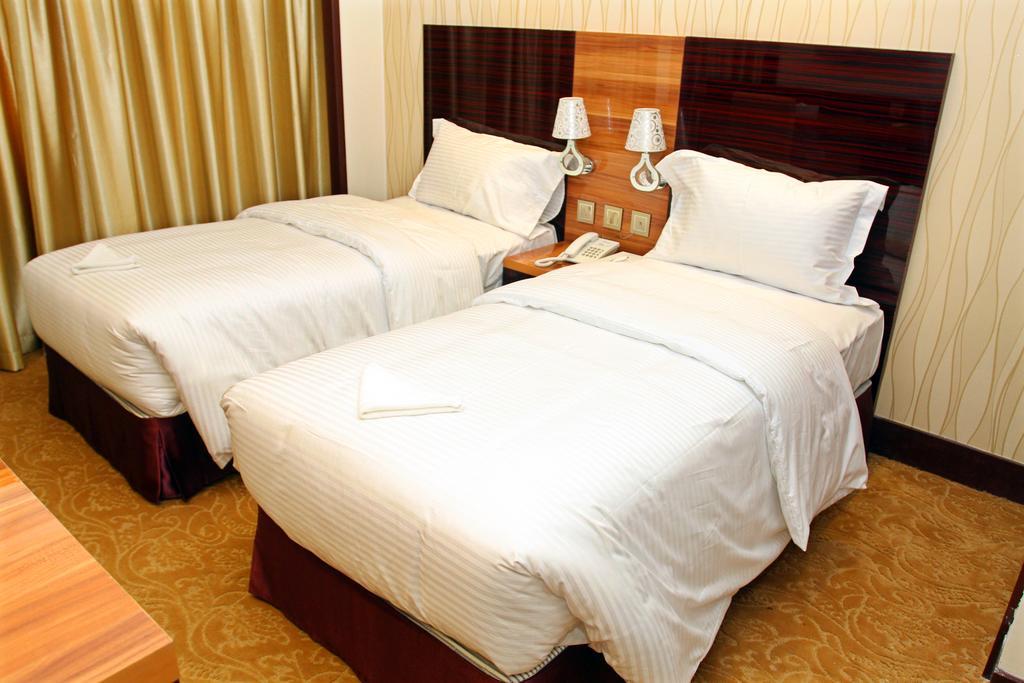 Fal Hotel L.L.C Dubai Kamer foto