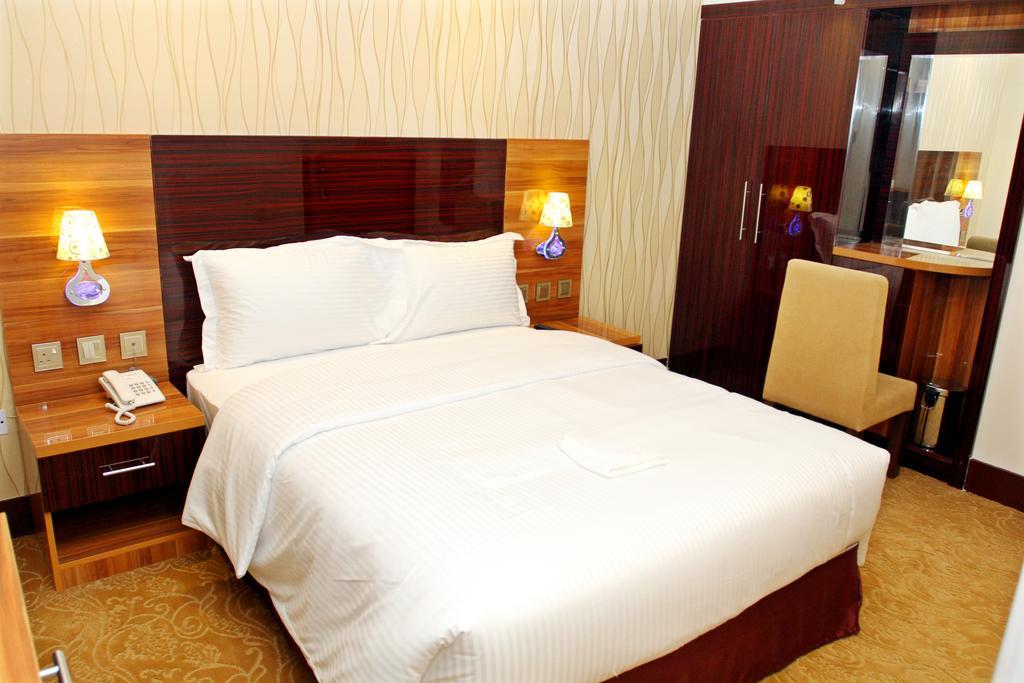 Fal Hotel L.L.C Dubai Kamer foto