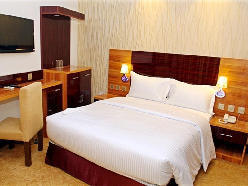 Fal Hotel L.L.C Dubai Buitenkant foto